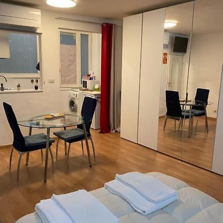 Gianfranco - City Center Apt Флоренція Екстер'єр фото