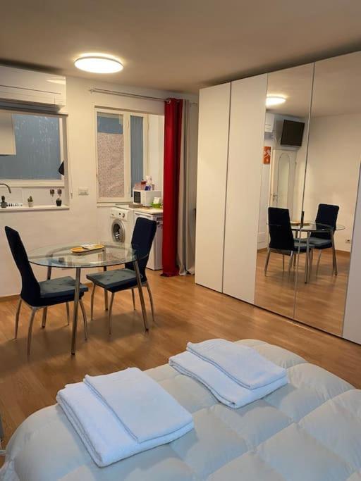 Gianfranco - City Center Apt Флоренція Екстер'єр фото